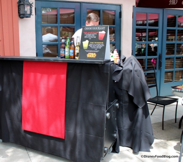 Popup Bar near Starring Rolls