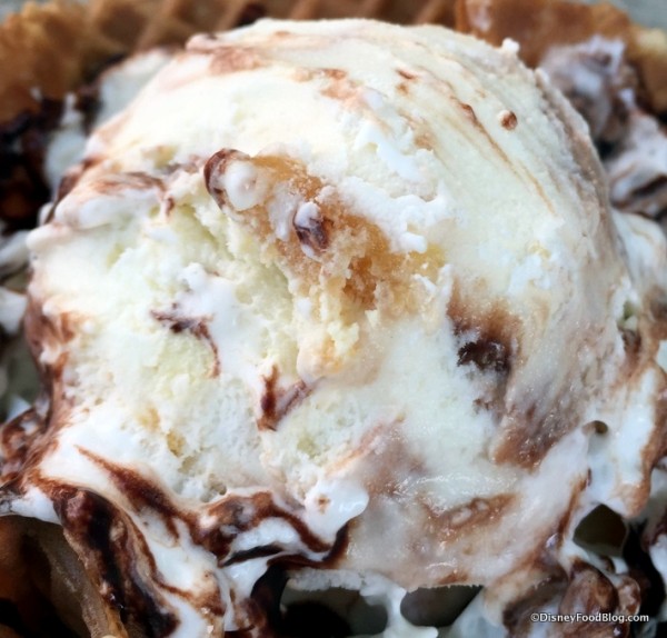 Vanilla Pear and Chocolate Ice Cream