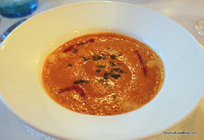 Soupe de Moules safranée, crème légère aux fenouils