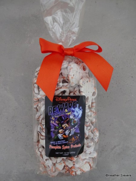 Pumpkin Spice Chocolate Covered Pretzels