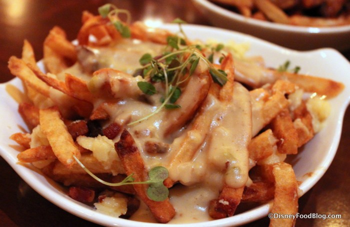 Bacon Cheddar Poutine