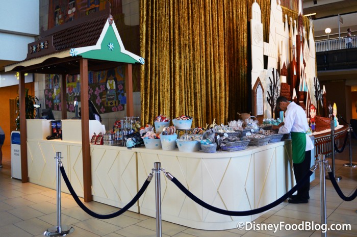 Contemporary Gingerbread Display Snacks