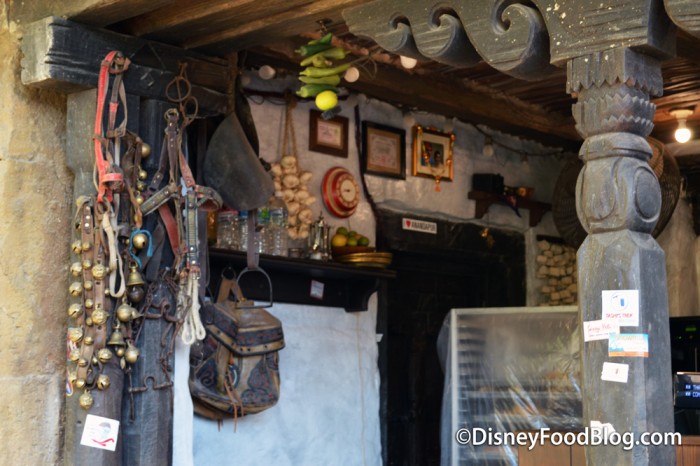 Asia Decor On The Walls 