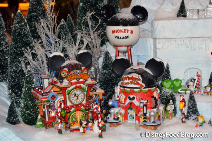 Yacht Club Train Display