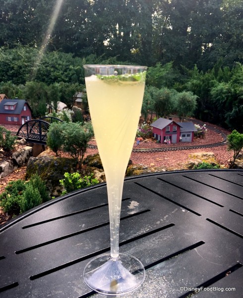 Hugo-Charles de Fere “Organic” Brut with Elderflower and Mint