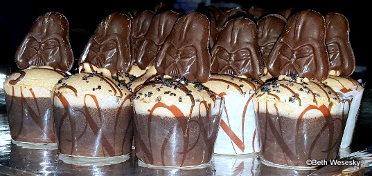 Darth Vader Mini Cupcakes