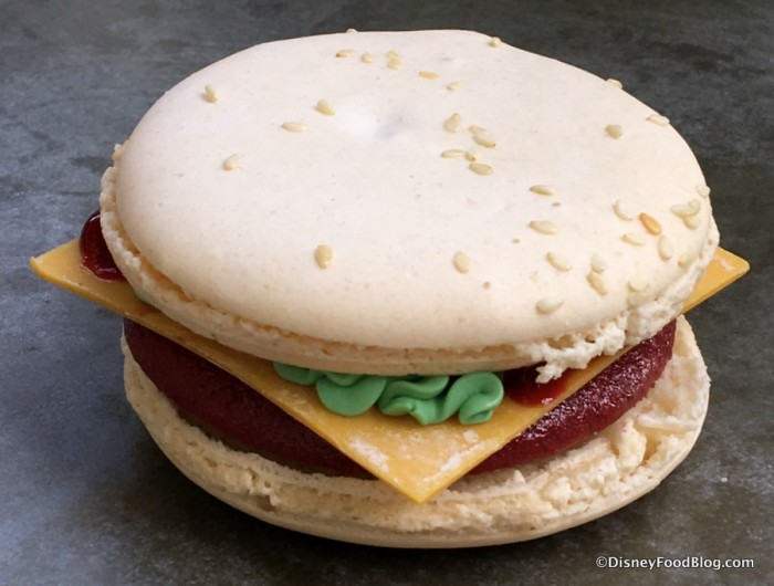 Red Velvet Burger Macaron
