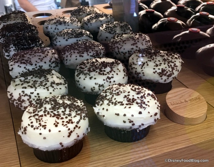 Black and White Cupcakes
