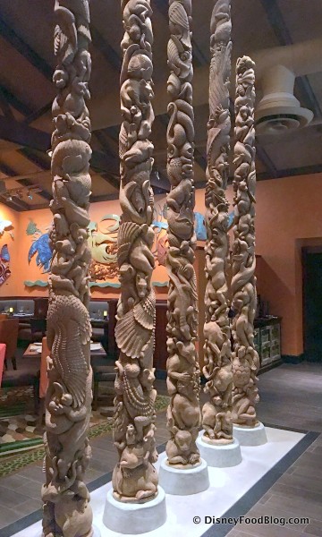 Mickey Minnie Campground Pillars
