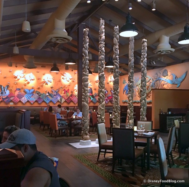 Mickey Minnie Campground Pillars and Wall Detail