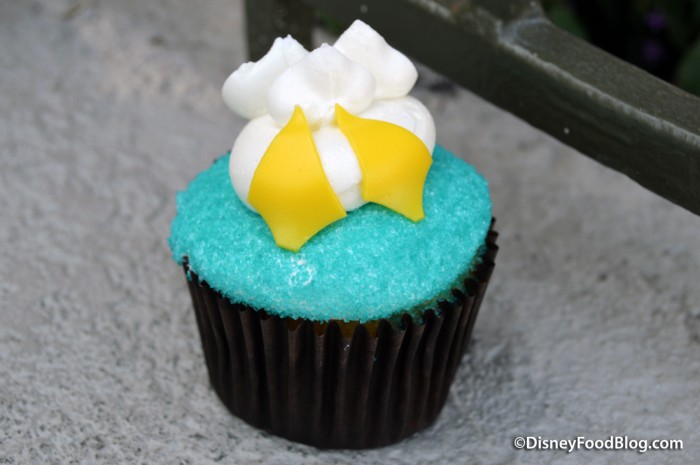Donald Duck Butt Cupcake!