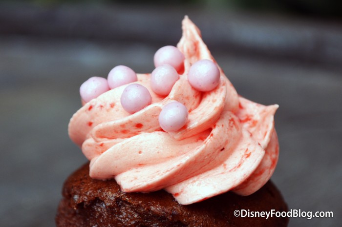 Strawberry Mini Cupcake Icing