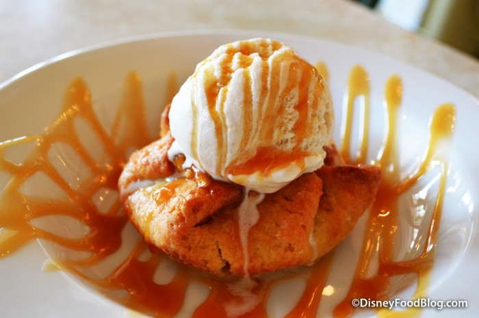 Caramel Apple Pie a la Mode