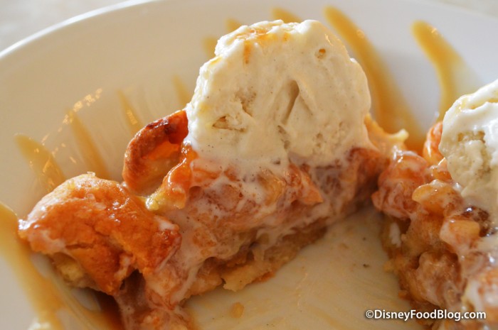 Caramel Apple Pie a la Mode