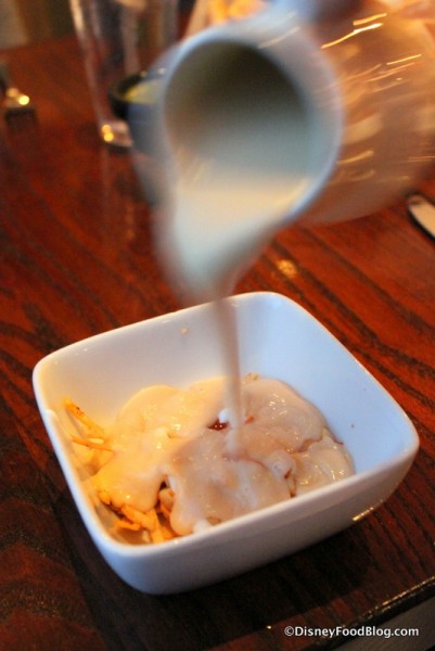 Crema de Elote -- Pouring the Soup