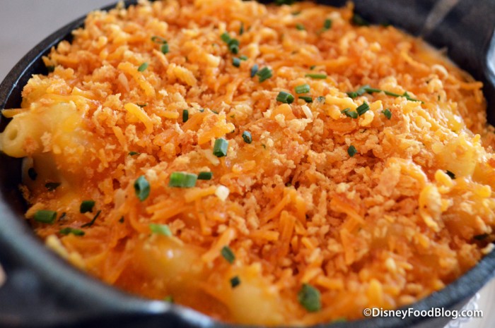 Momma's Mac and Cheese -- Up Close