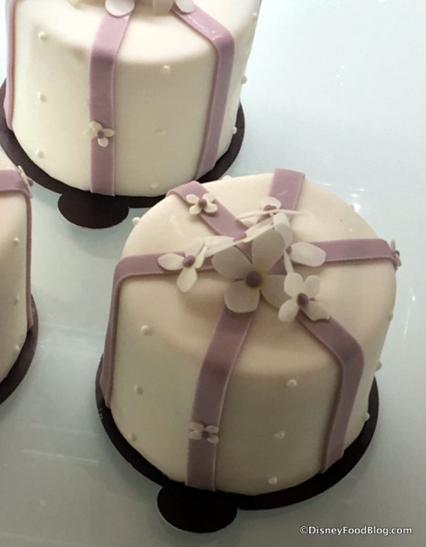 Coffee Time Petit Cake