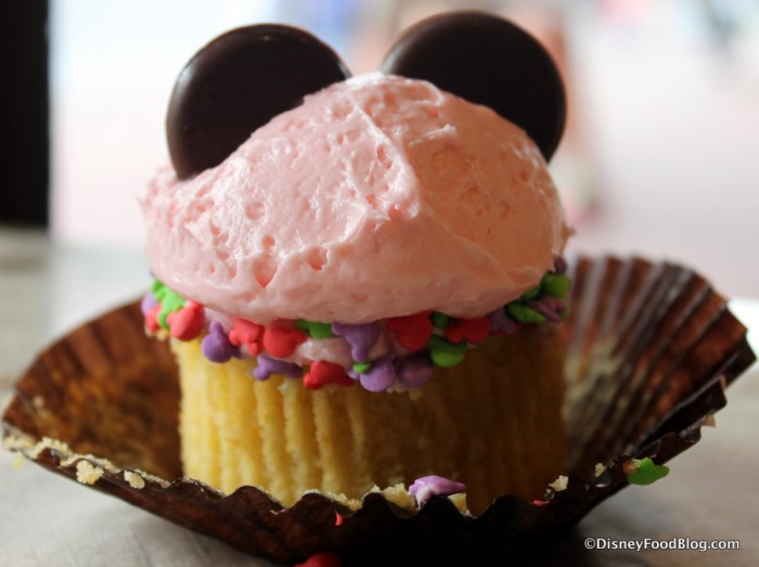 Minnie Cupcake