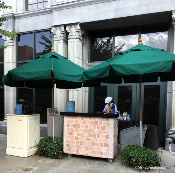 Pop-up Bar neat Toy Story Mania