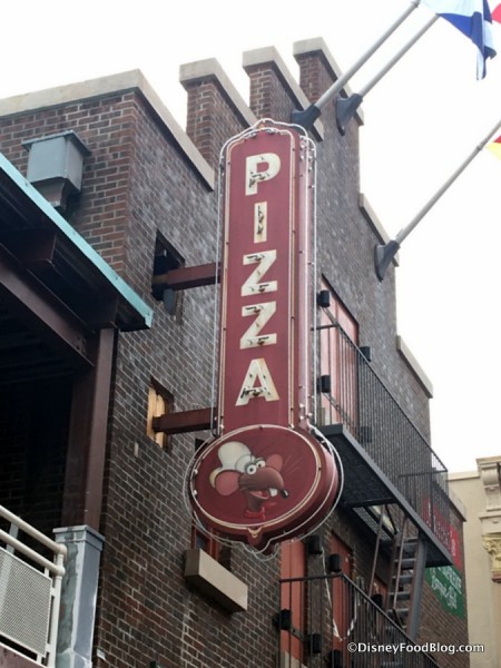 PizzeRizzo sign