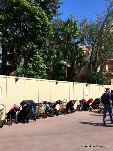 Construction Walls in Mexico Pavilion