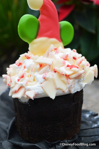 Holiday Cupcake -- Frosting Detail