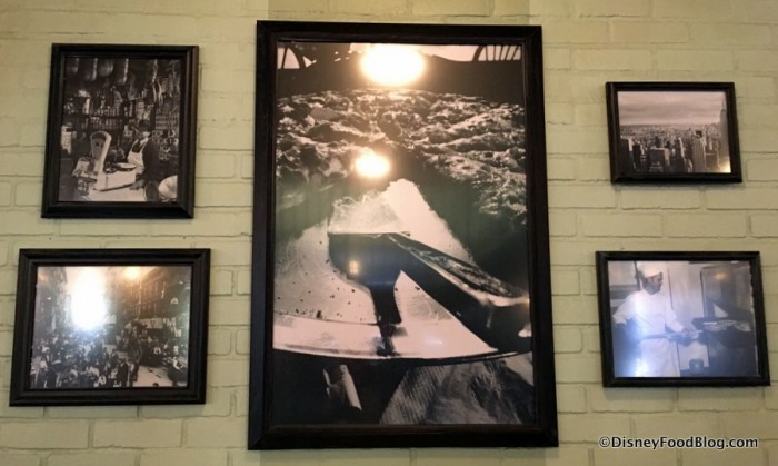 PizzeRizzo wall decor