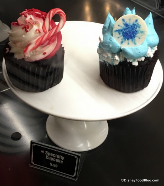 Peppermint and Holiday Wish Cupcakes