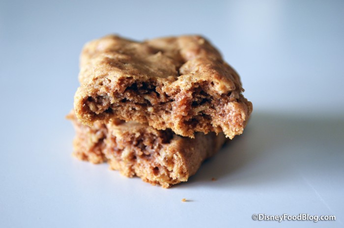 Pure Growth Organic Snacks breakfast bar cross-section