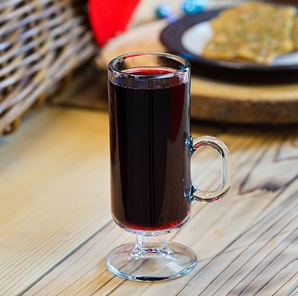 Warm Holiday Spiced Wine ©Disney
