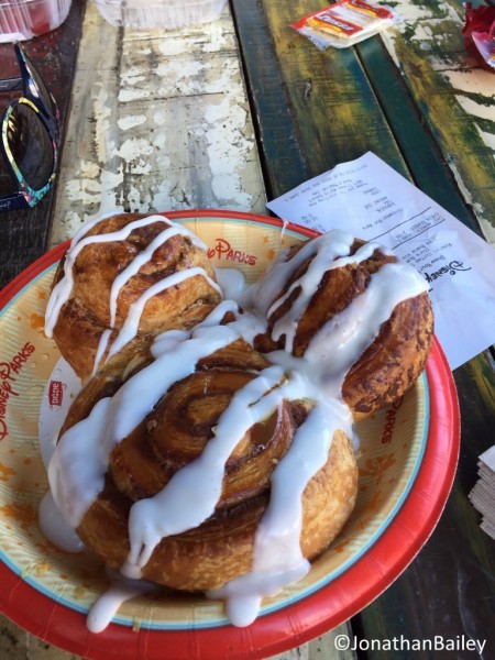 cinnamonroll_dak_2016