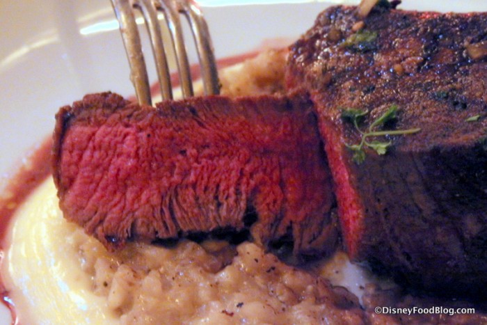 Le Cellier Filet -- Inside