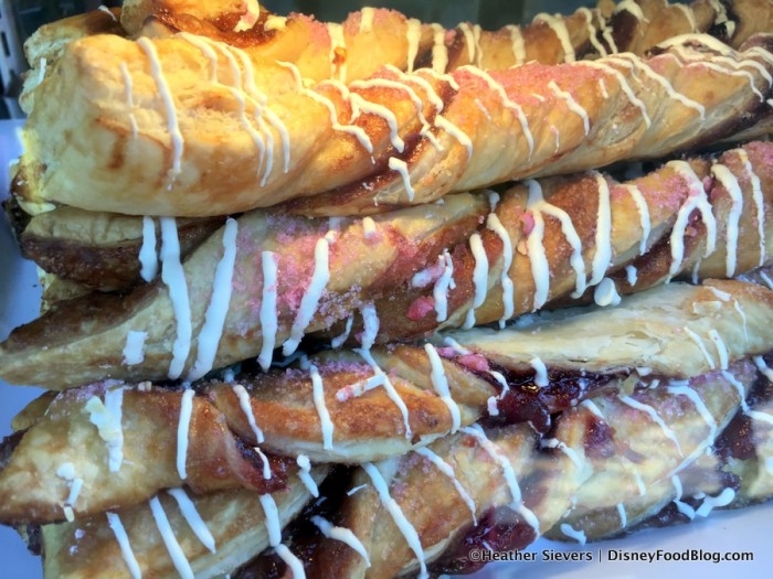 Maurice's Treats Strawberry Rose Twist 