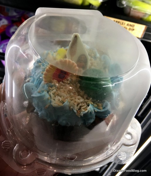 Moana Coconut Cupcake