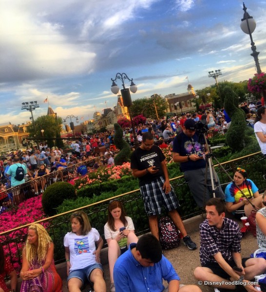 The Crowds Gather Early