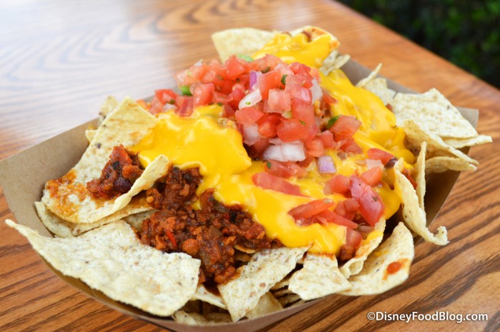 Min & Bill's Loaded Chili Cheese Nachos