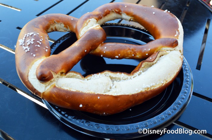 Sommerfest Jumbo Pretzel
