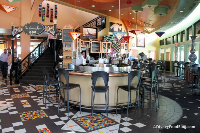 Wolfgang Puck Cafe Seating