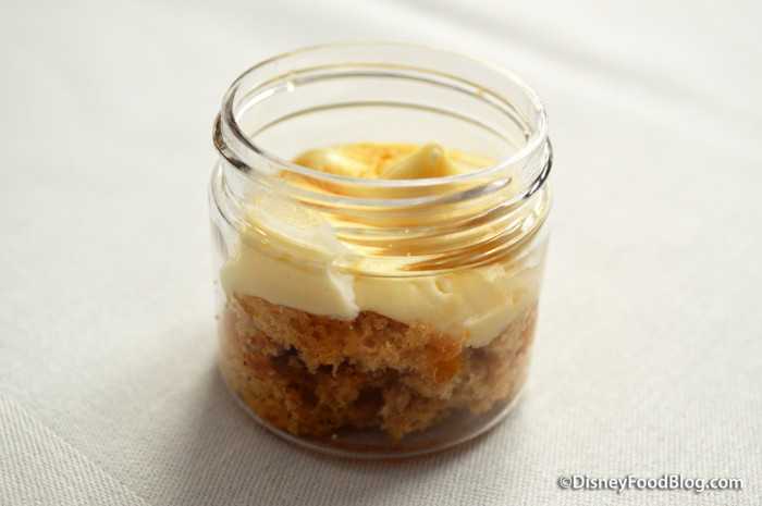 Warren-Brown-CakeLove-Healthy-Bites_Culinary-Demonstration_16-07Food and Wine Festival Culinary Demo