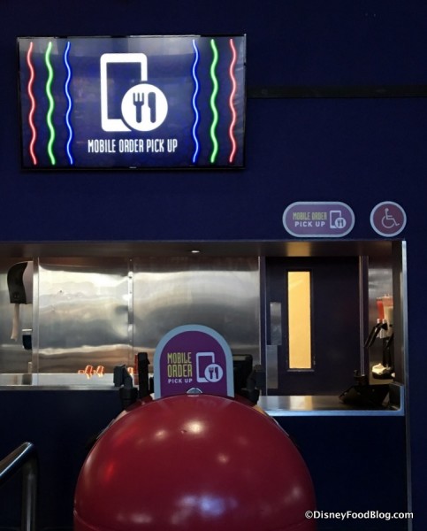 Electric Umbrella Mobile Order pick-up counter