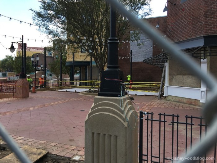 Cool details on the lamp posts