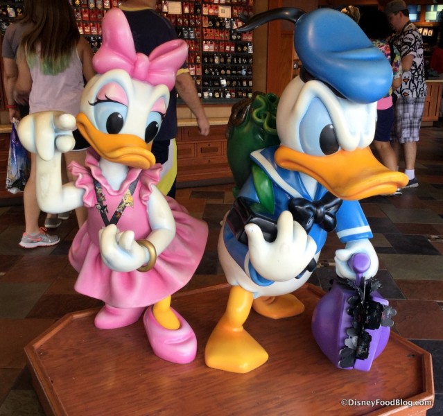 Pin Trading Daisy and Donald