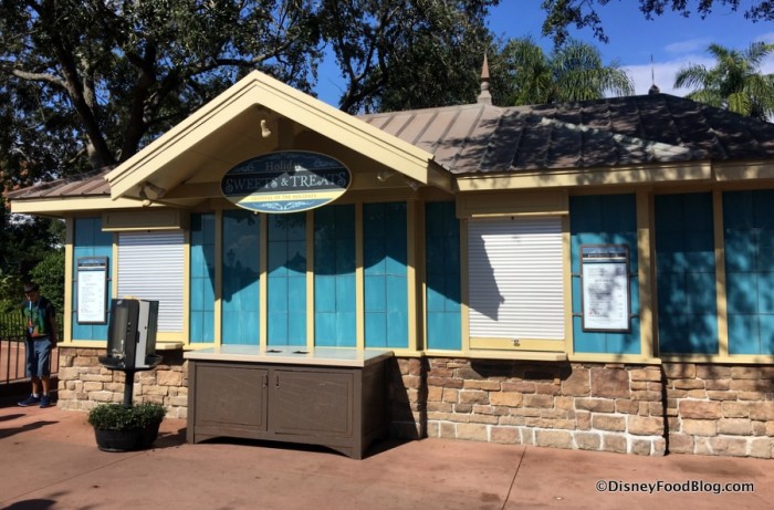 Holiday Sweets and Treats Booth