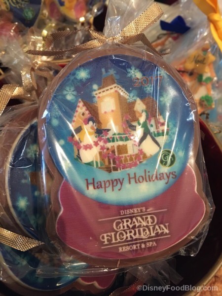 Happy Holidays Cookie