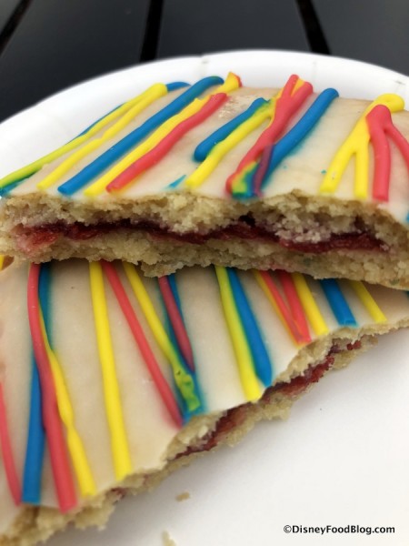 Pop’t Art: Modern-design Sugar Cookie with Strawberry Filling