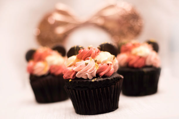 Rose Gold Chocolate Cupcakes ©Disney