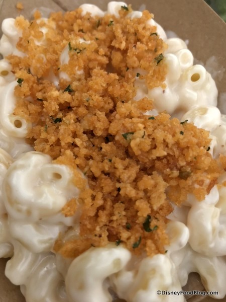 Creamy Mac & Cheese with Garlic Bread Crumble