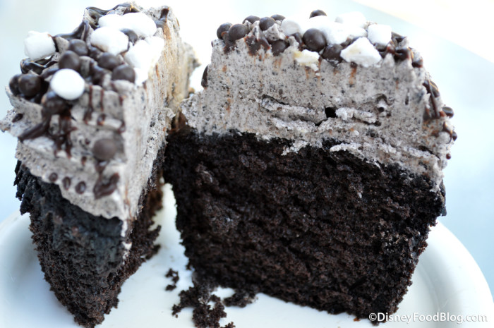 Interior Marshmallow Cookie Crunch Cupcake