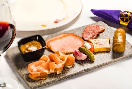 Snuggly Duckling Platter ©Disney