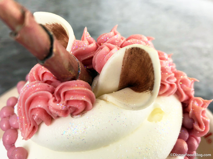 Details on the Rose Gold Unicorn Cupcake